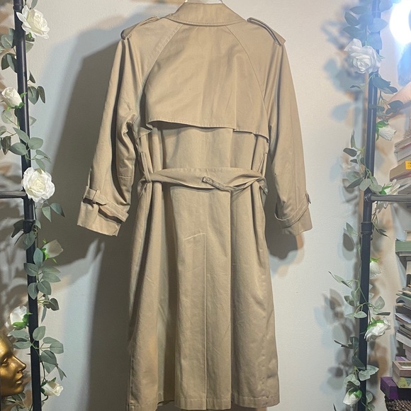 London Fog Classic Tan Trench Coat - Picture 4 of 7